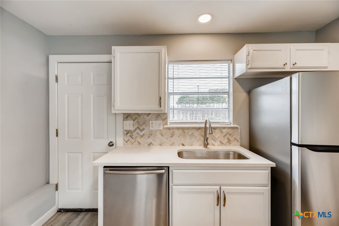 property viewer photo 16