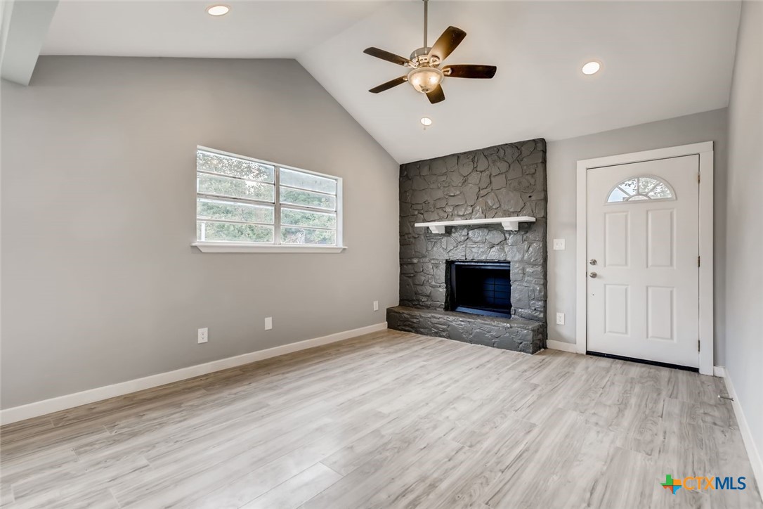 property viewer photo 7