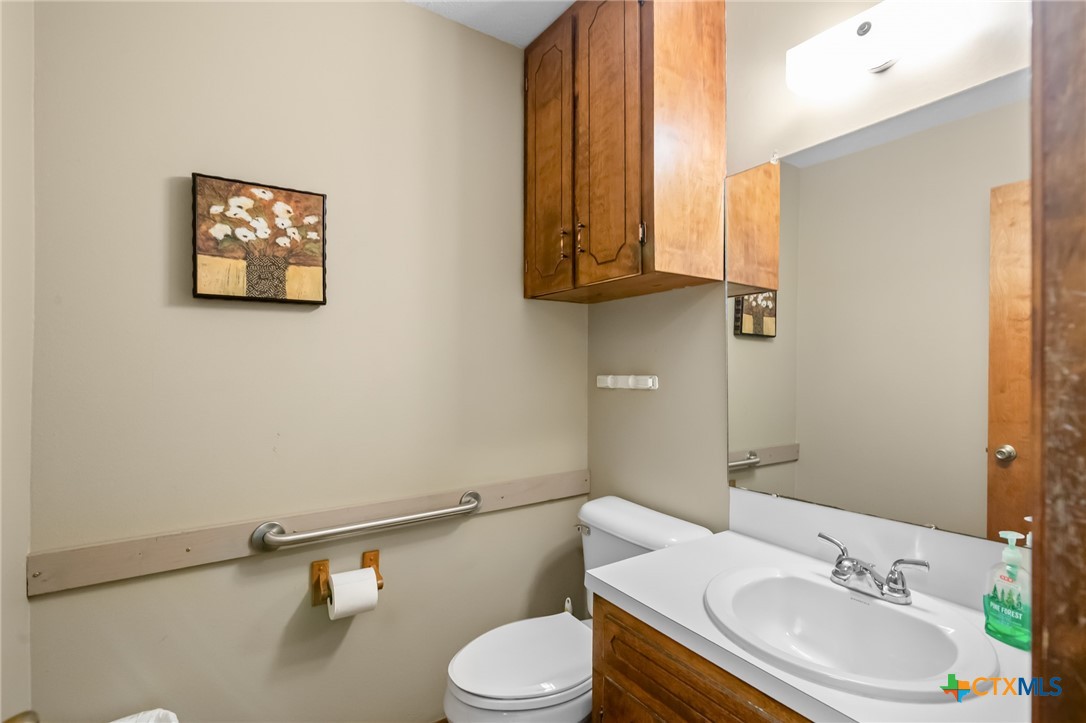 main property photo 8