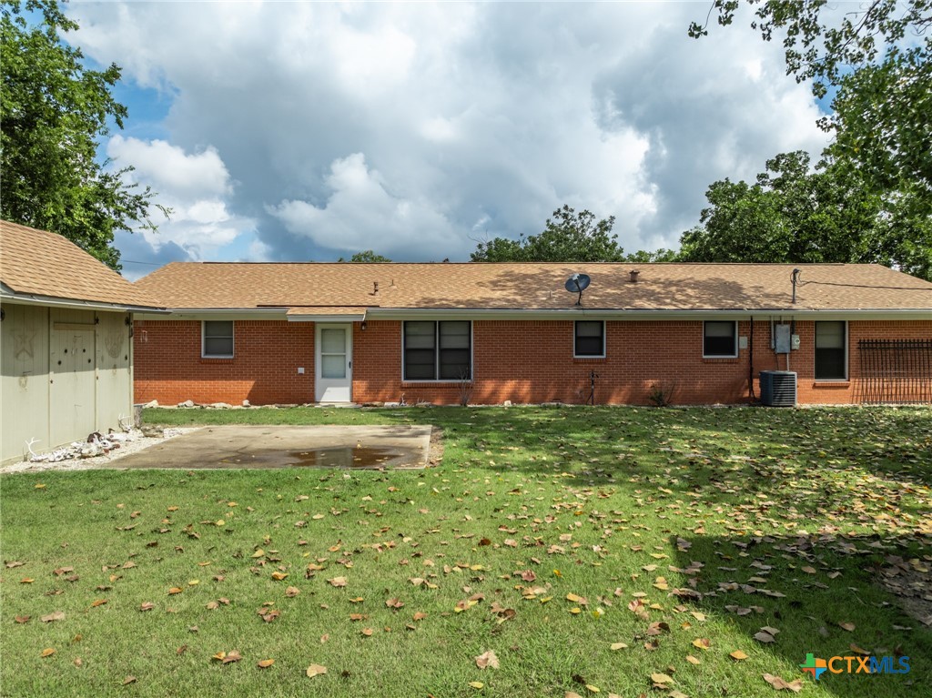 main property photo 30