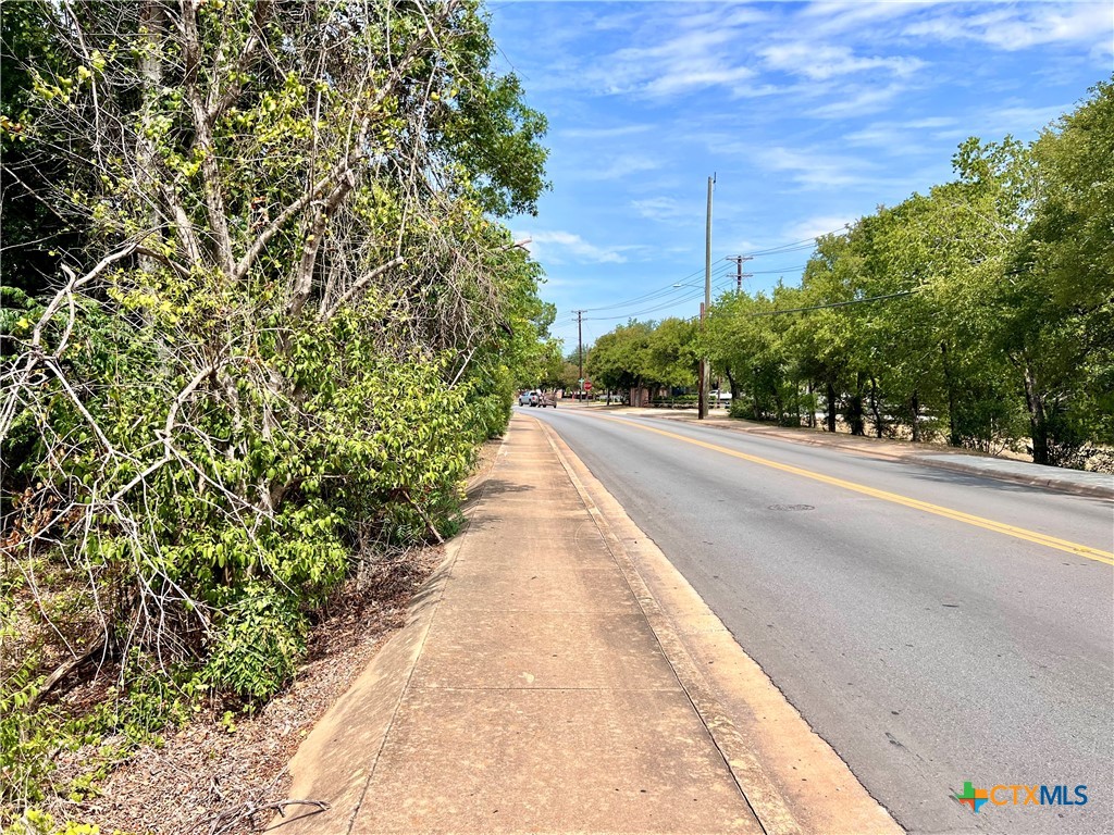 main property photo 25