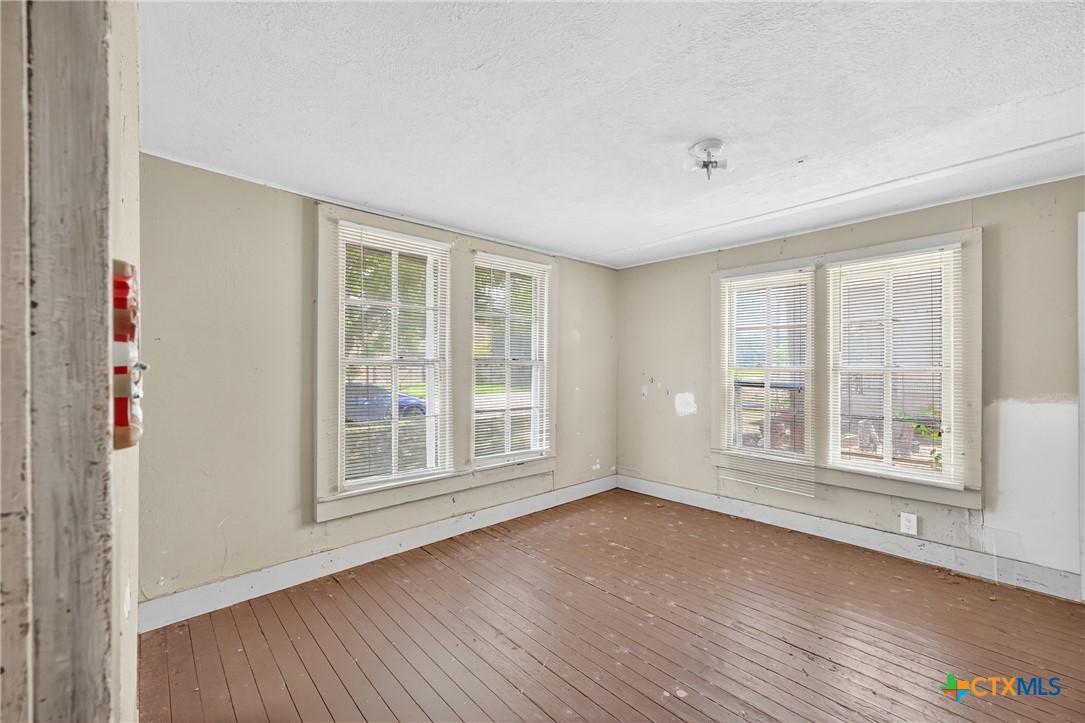 property viewer photo 13