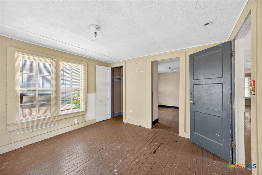 property viewer photo 14