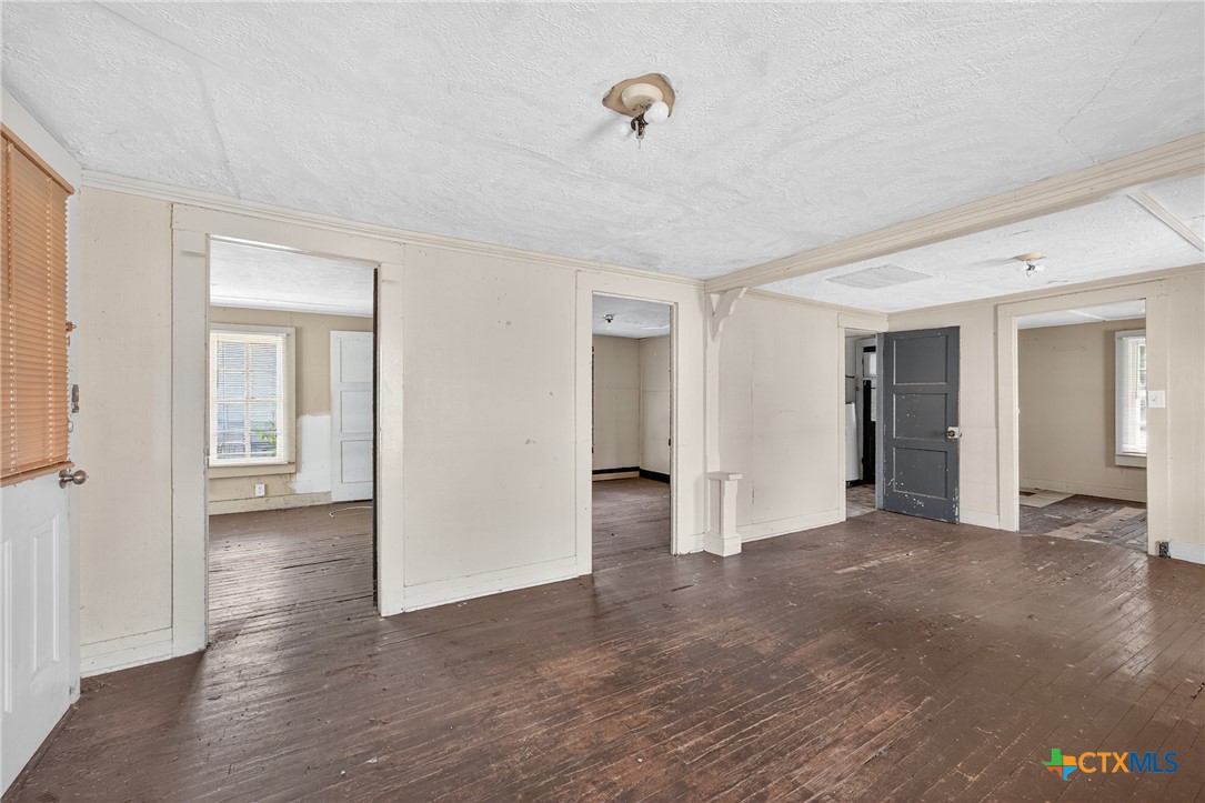 property viewer photo 8