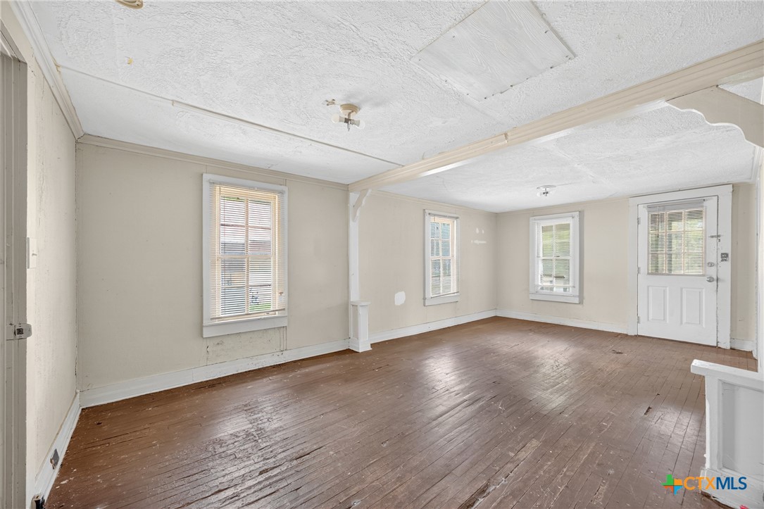 property viewer photo 9