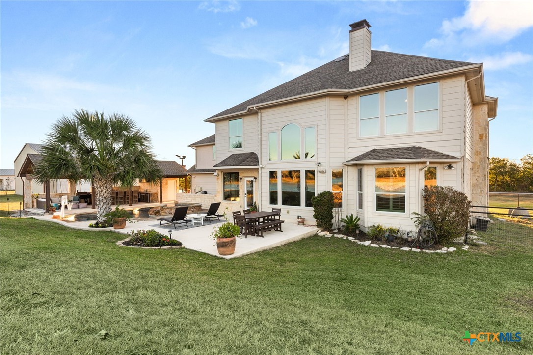 main property photo 8