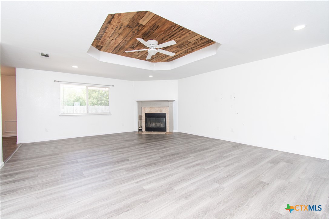 property viewer photo 1