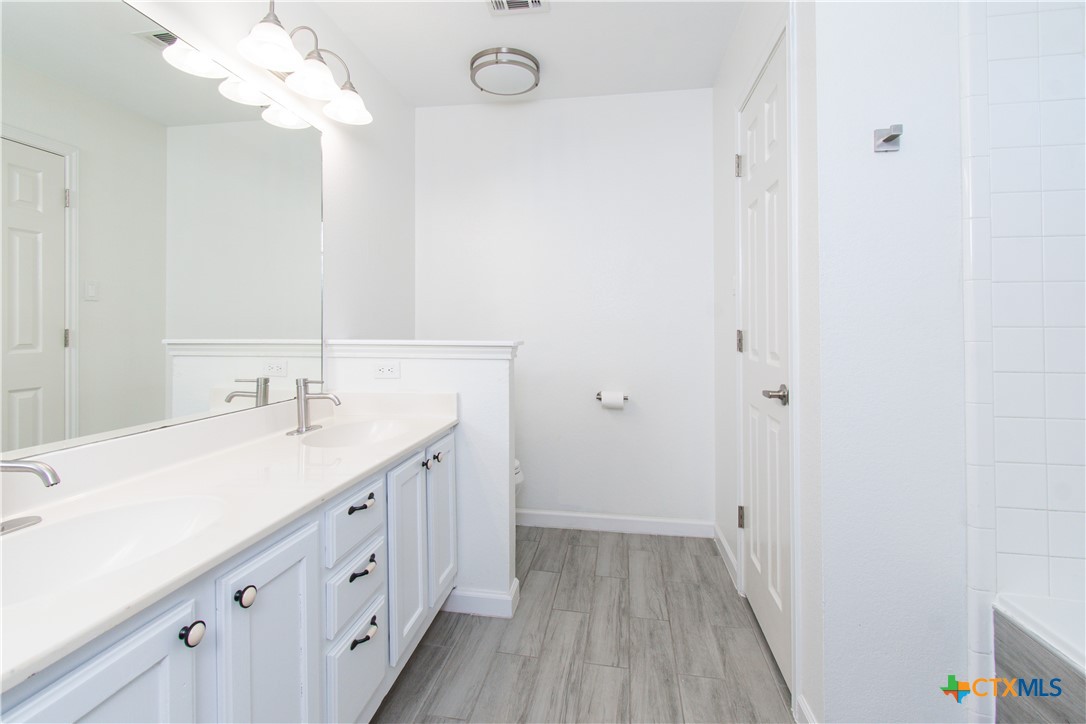 property viewer photo 17
