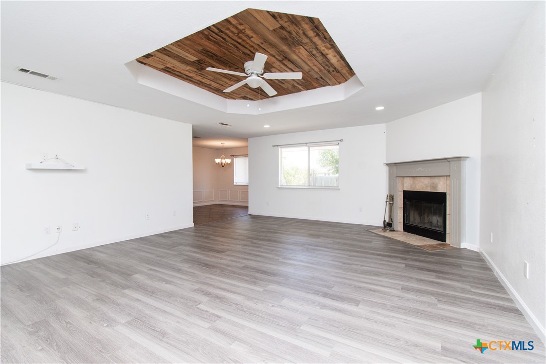 property viewer photo 2