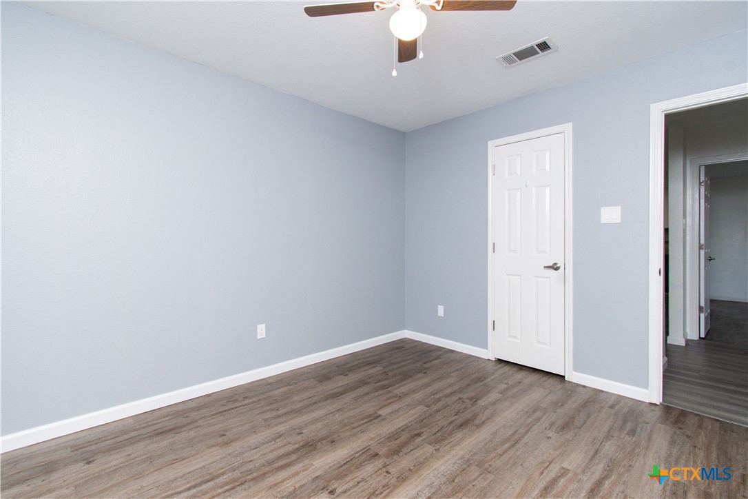 property viewer photo 7