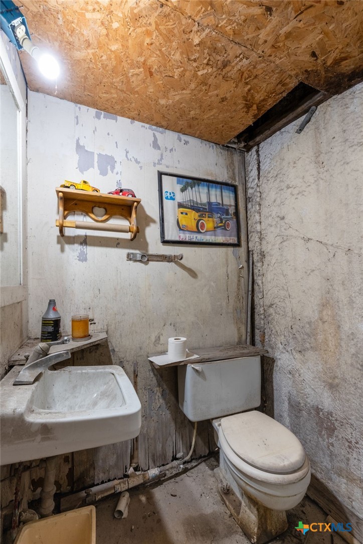 main property photo 14