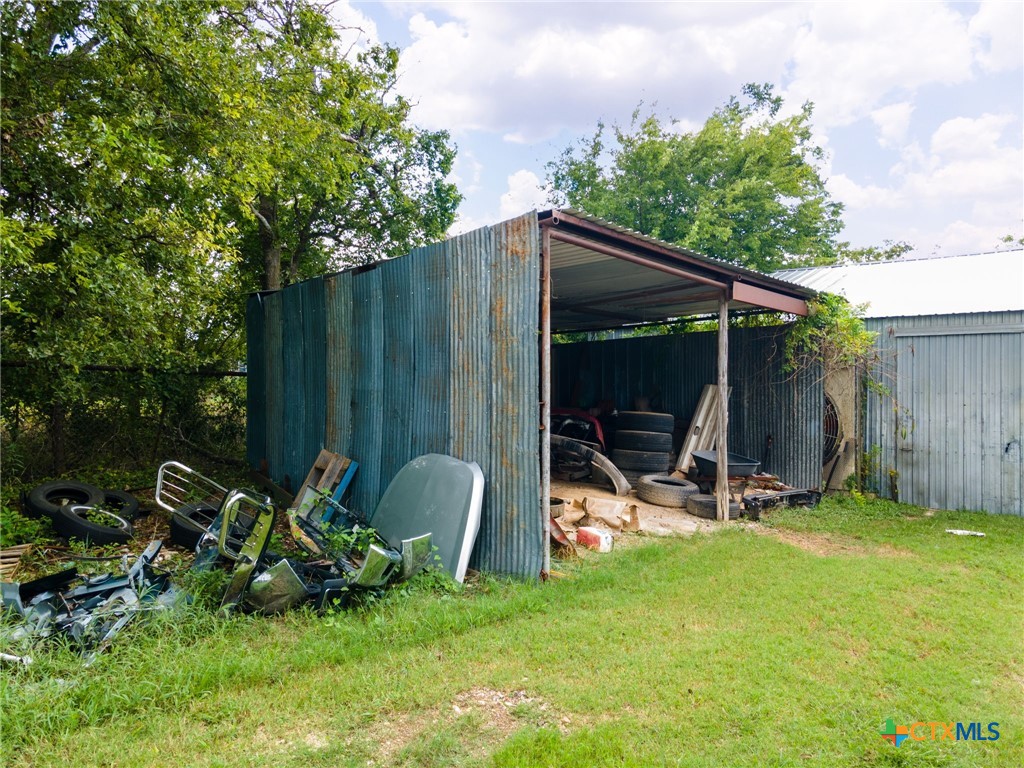 main property photo 18
