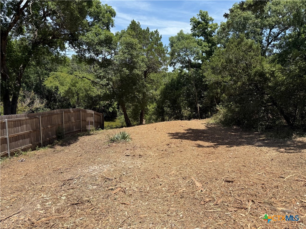main property photo 9