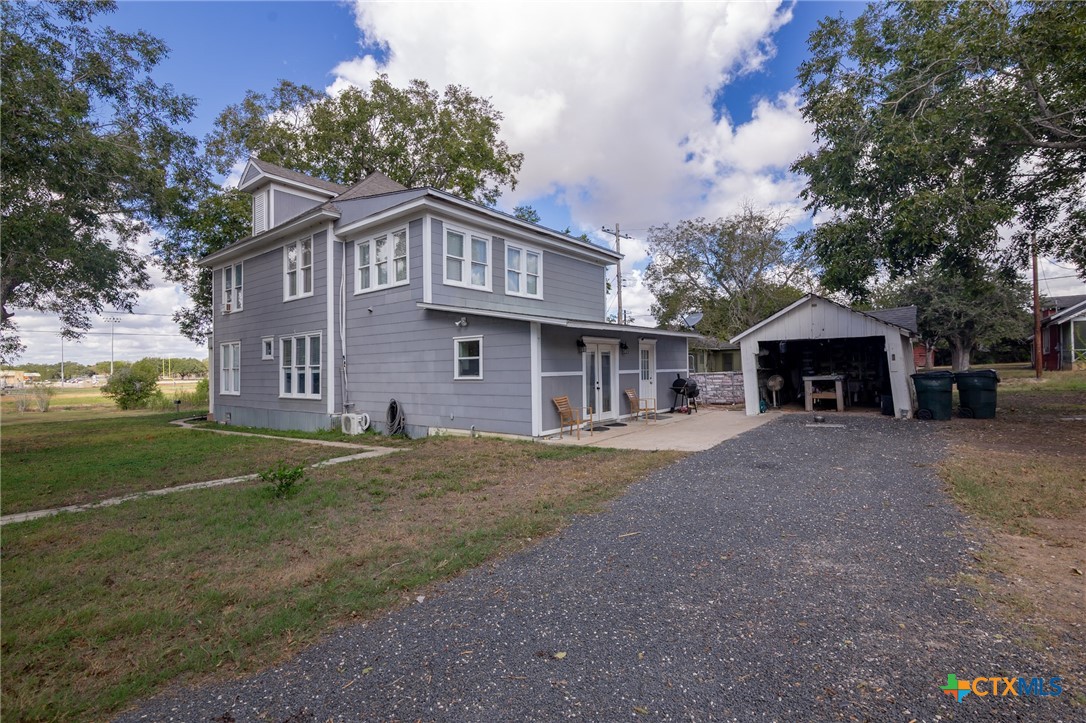 main property photo 8