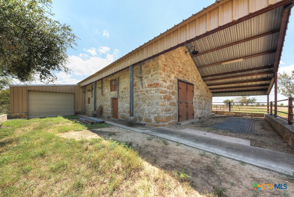 main property photo 32