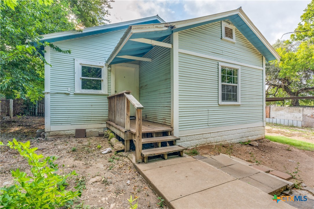 main property photo 17