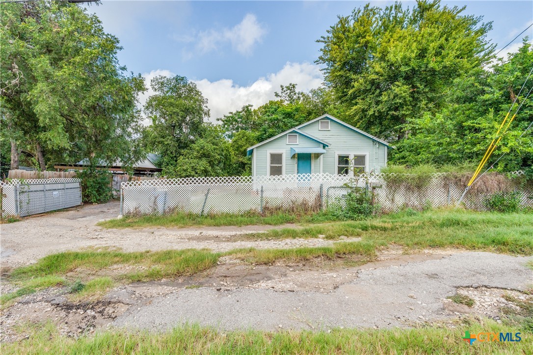main property photo 4