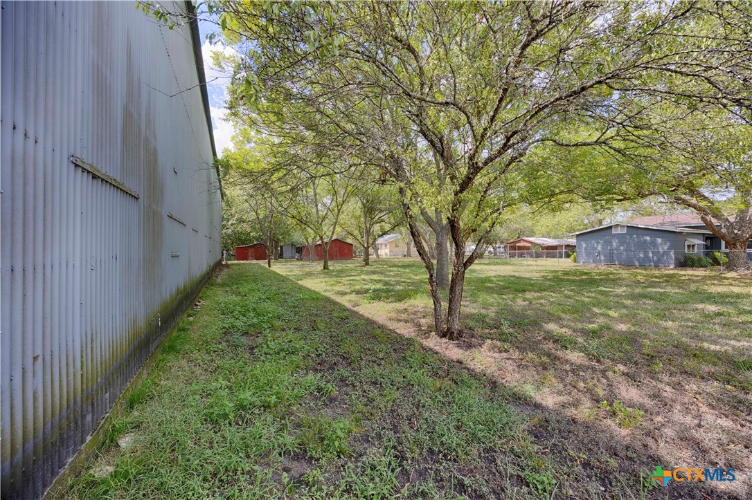 main property photo 27