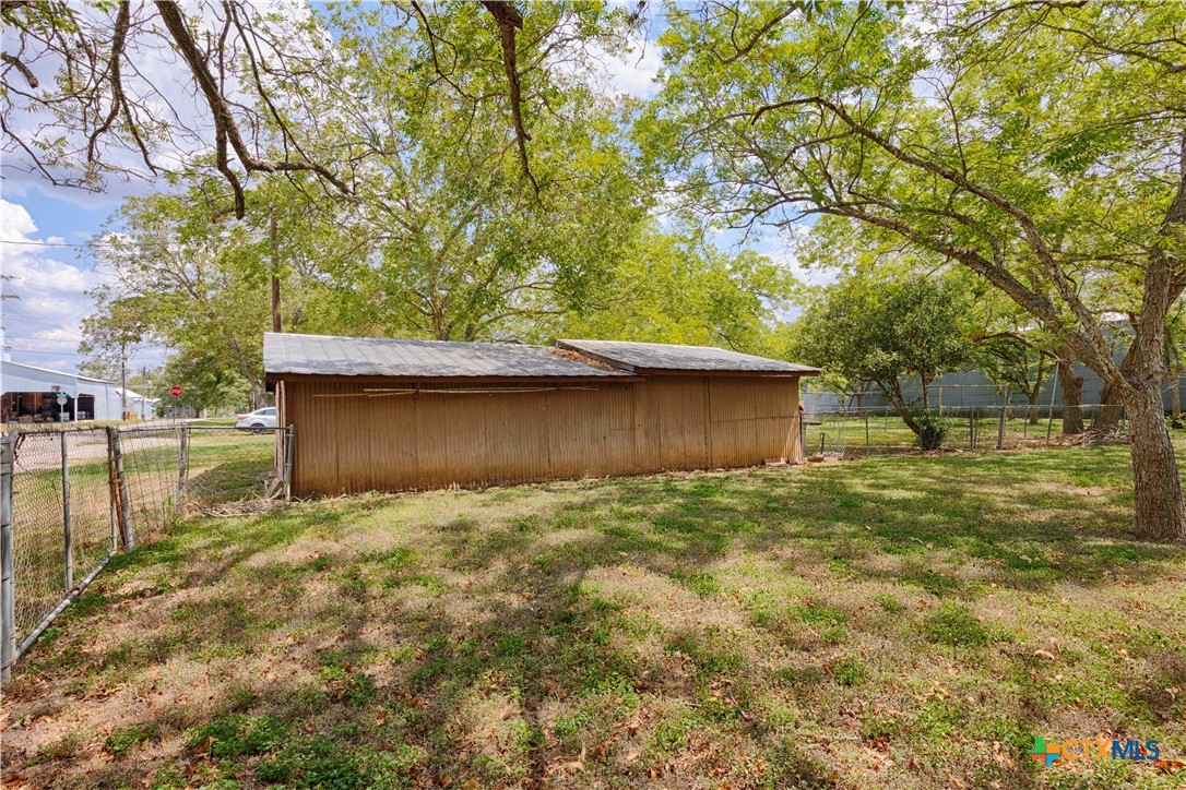 main property photo 36