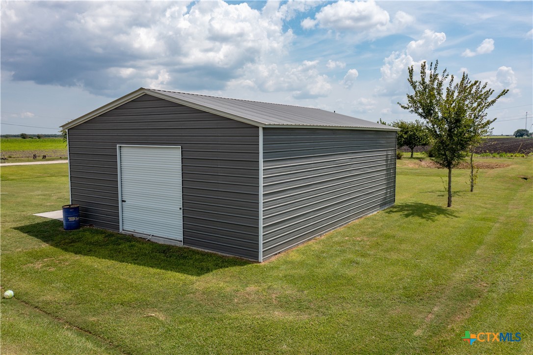 main property photo 10