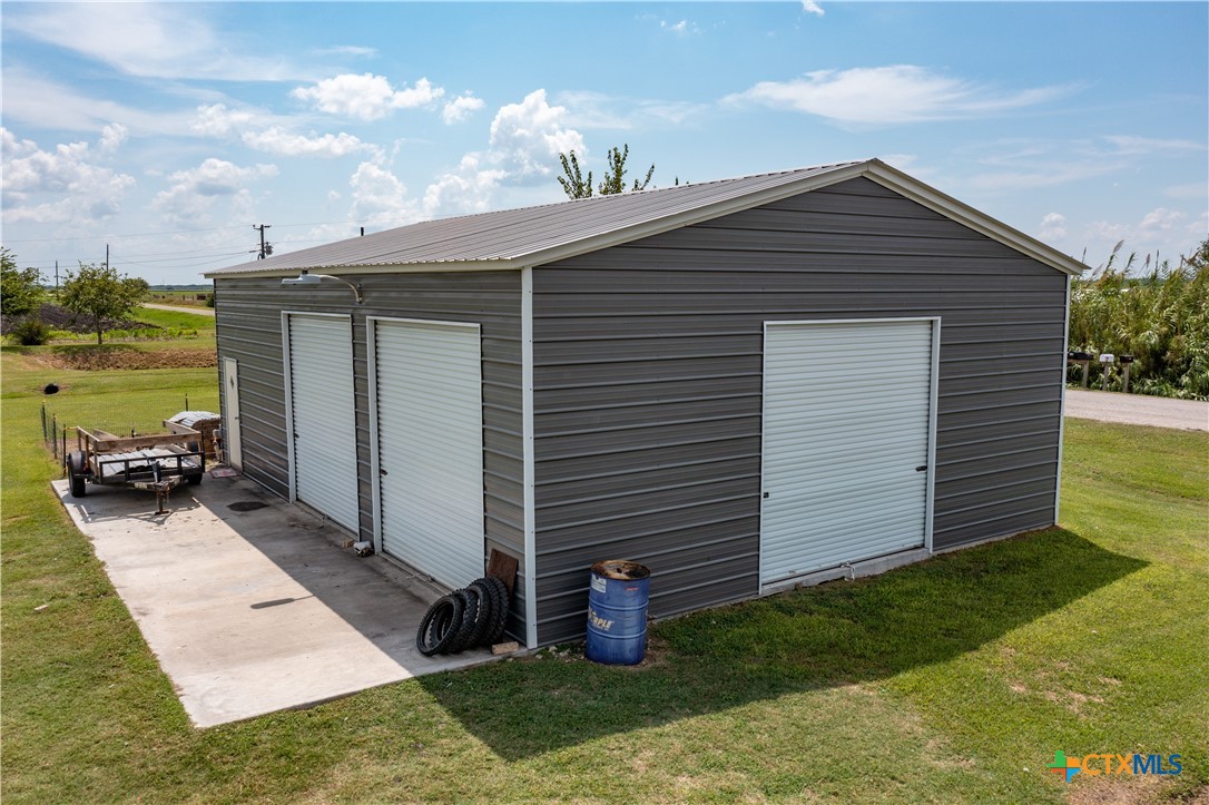 main property photo 11
