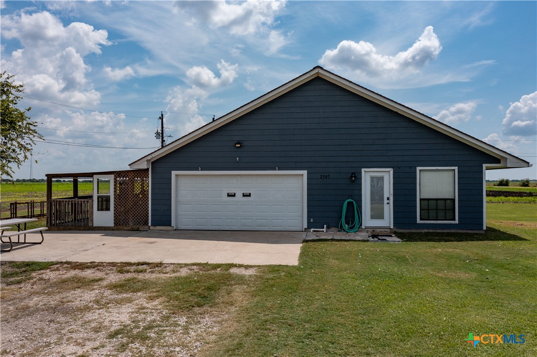 main property photo 3