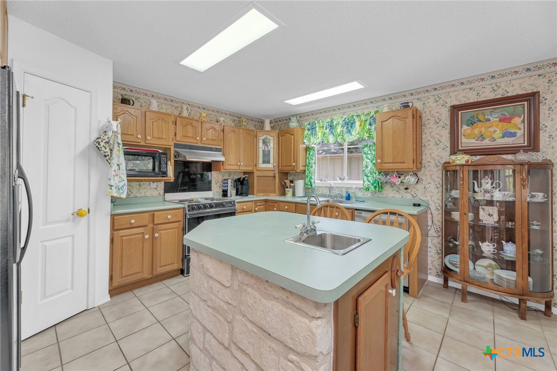 main property photo 8