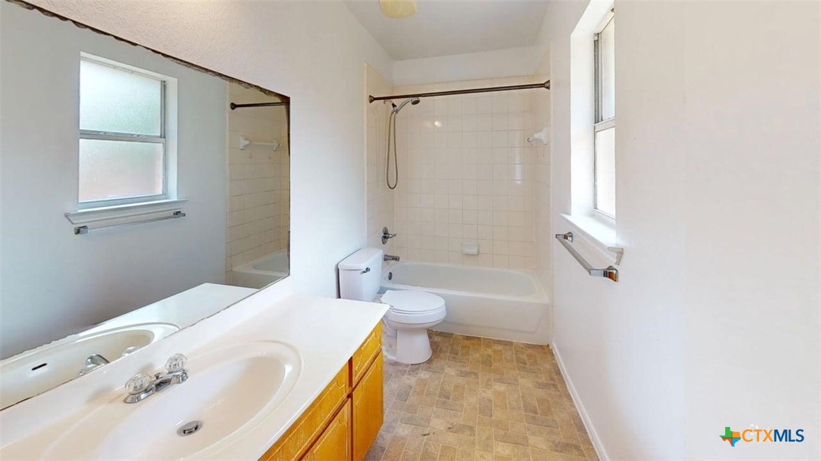 property viewer photo 7