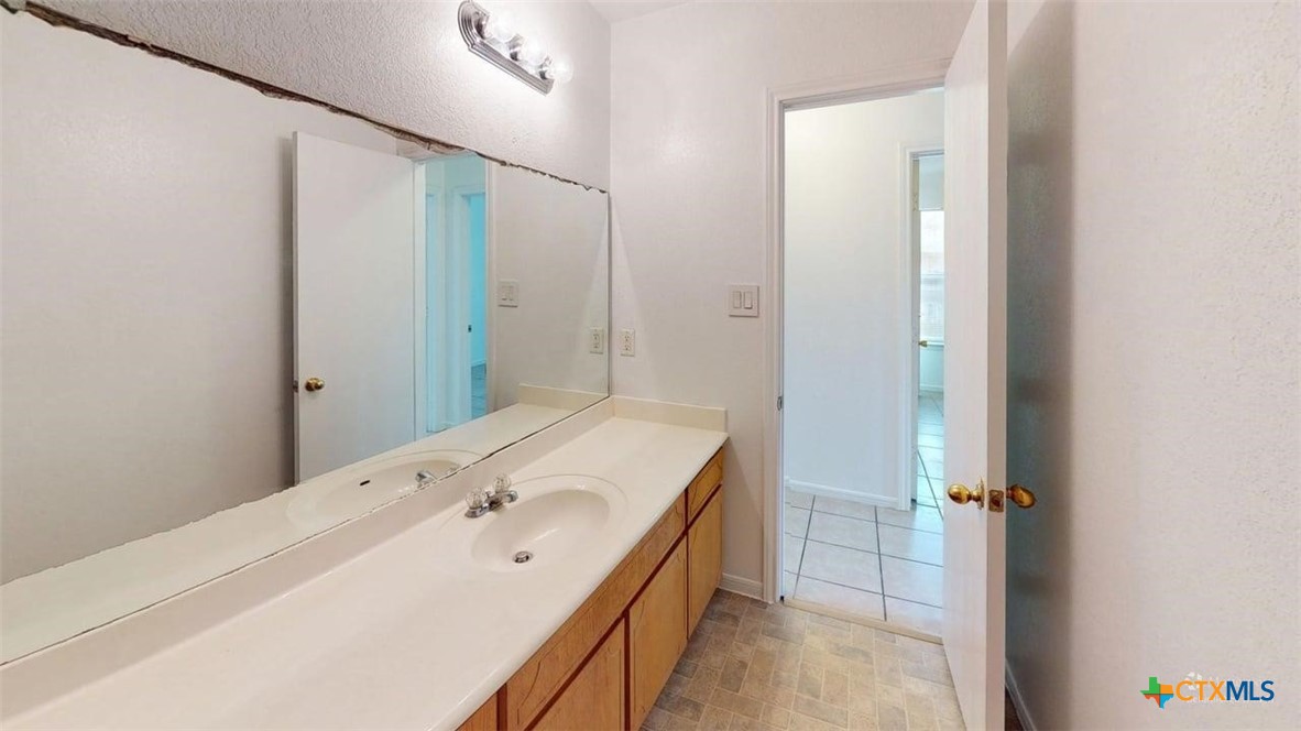 property viewer photo 8