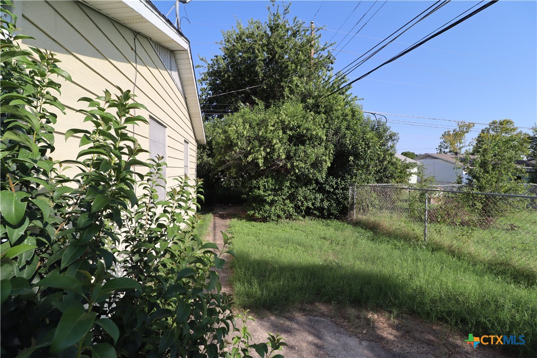main property photo 23