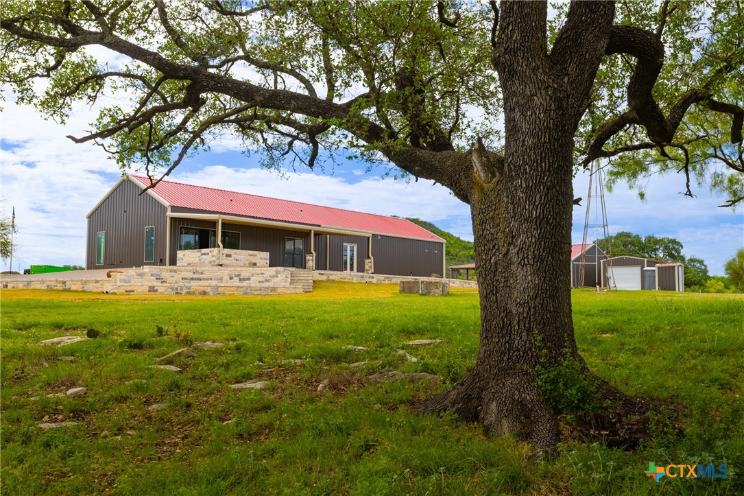 main property photo 19