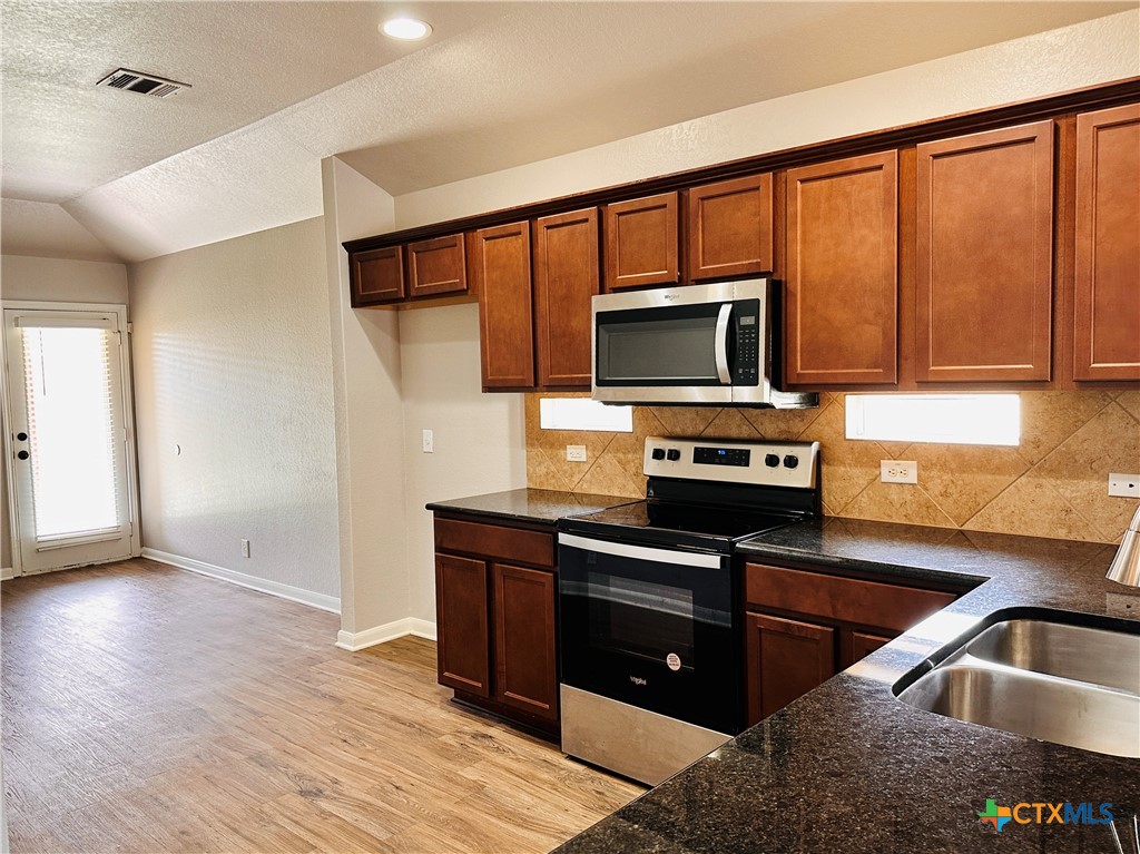 property viewer photo 6
