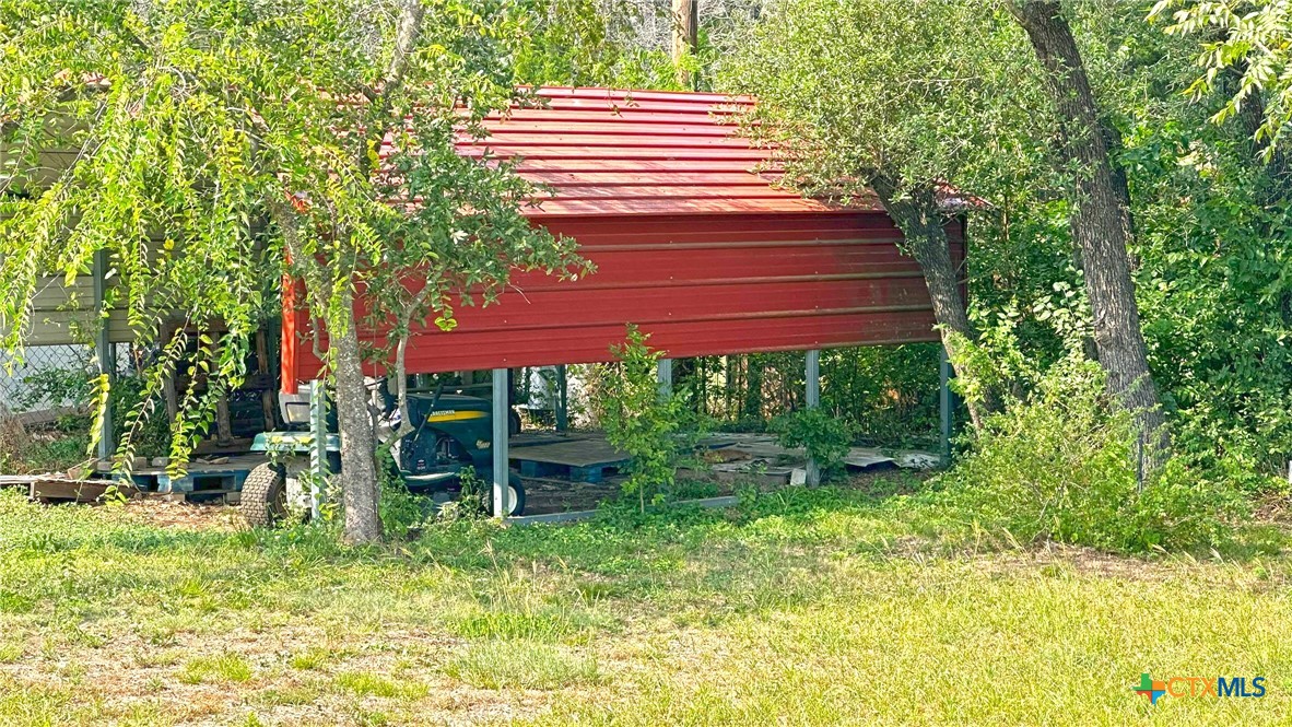 main property photo 32