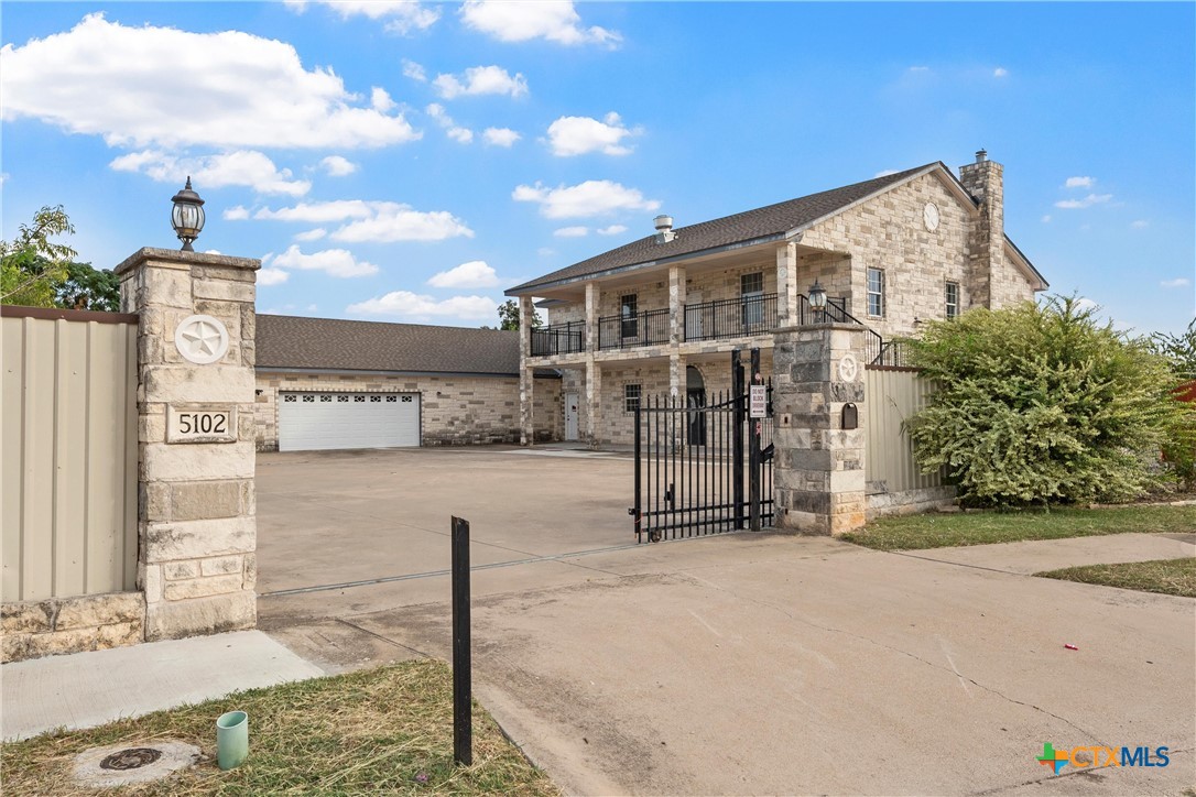 main property photo 38