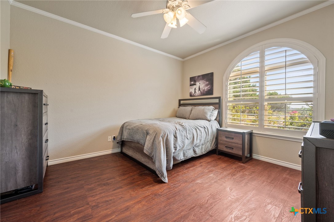 main property photo 18