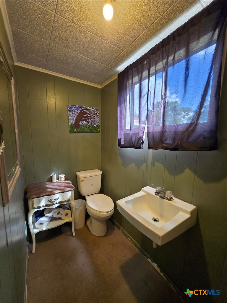 main property photo 36