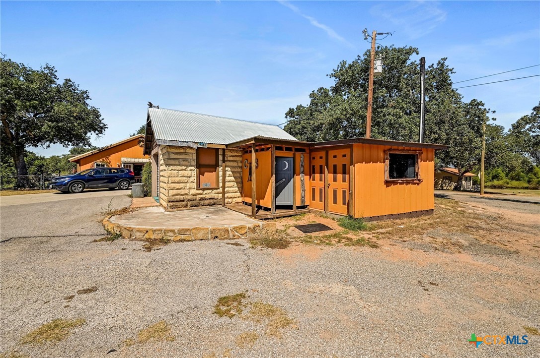 main property photo 19