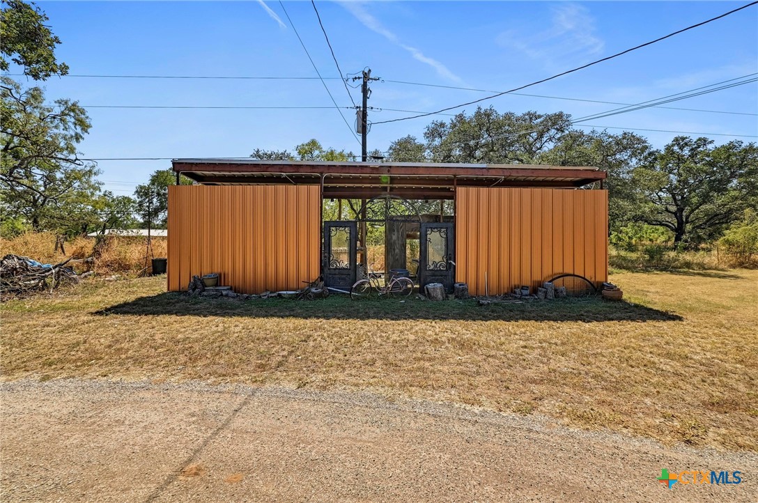 main property photo 32