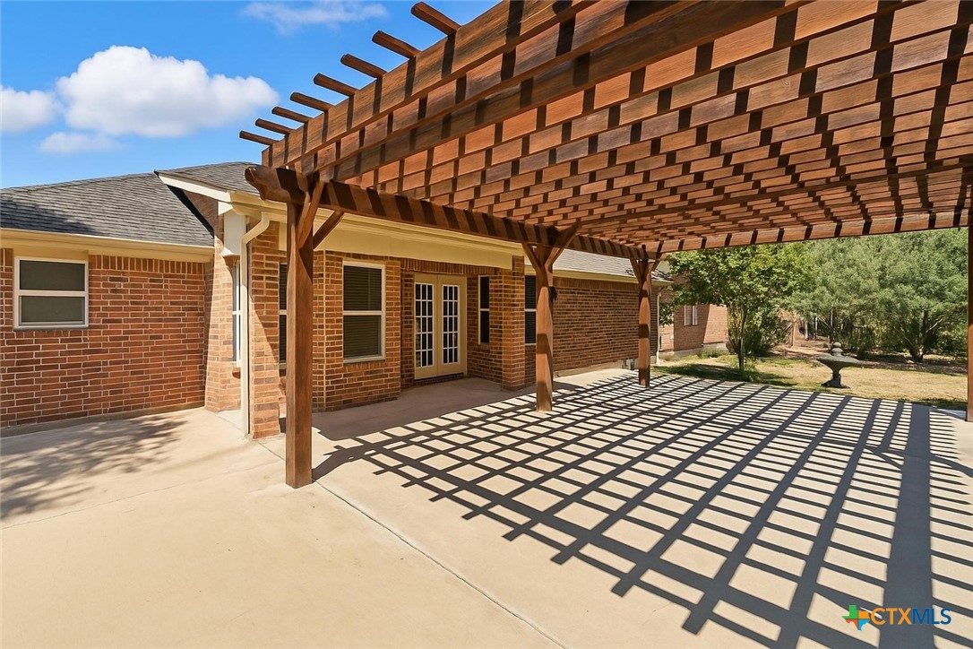 main property photo 11