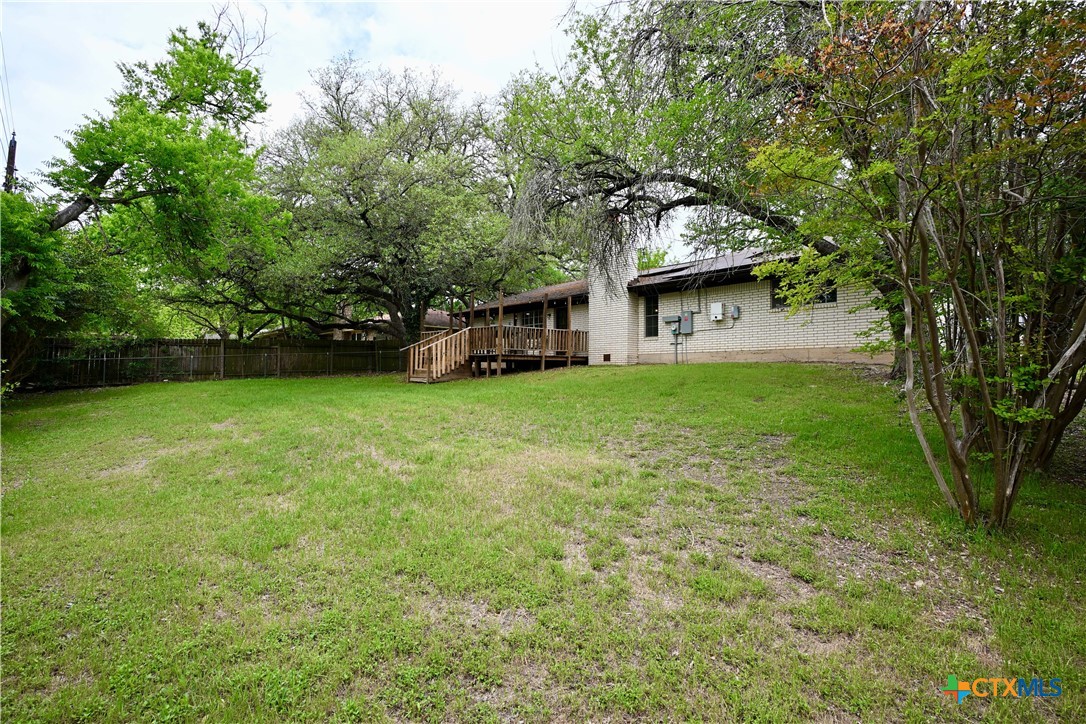main property photo 28