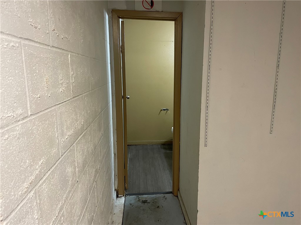 main property photo 11