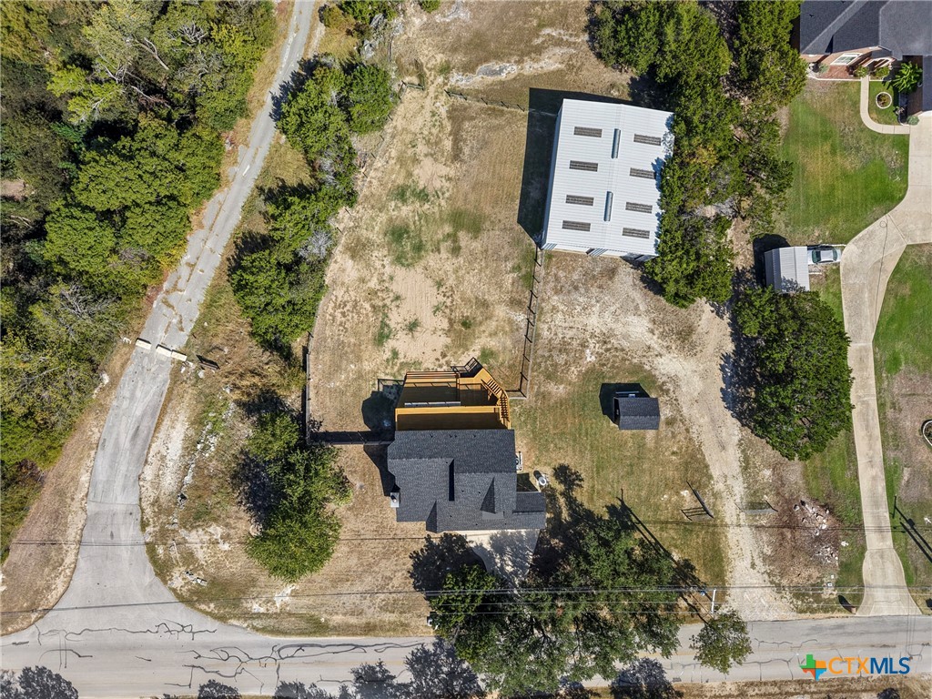 main property photo 35