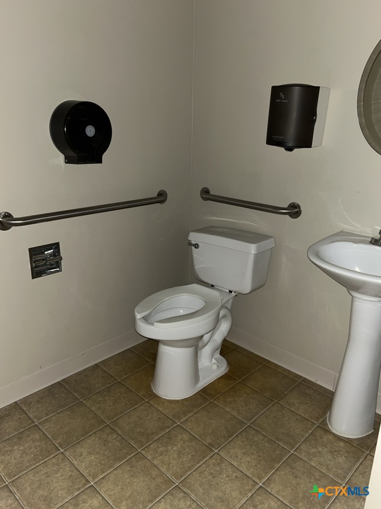 main property photo 10