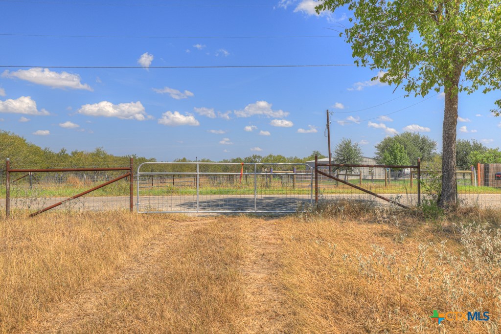 main property photo 6