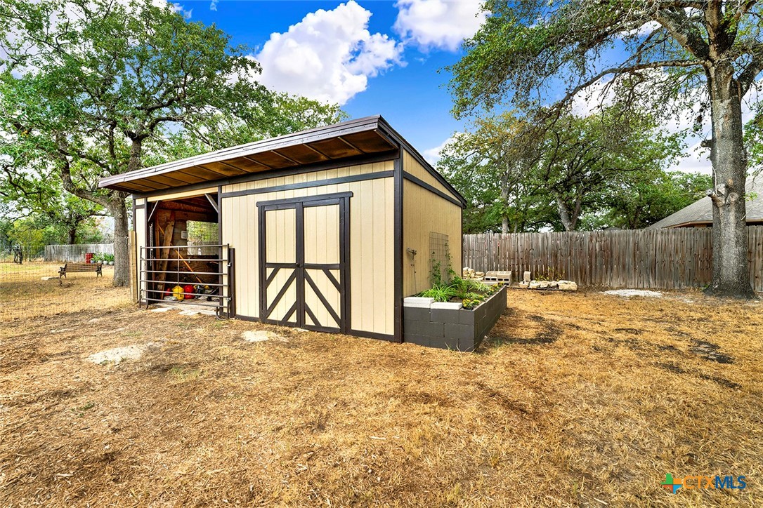 main property photo 36