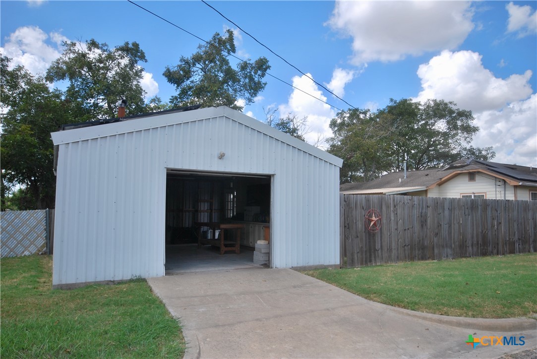 main property photo 22
