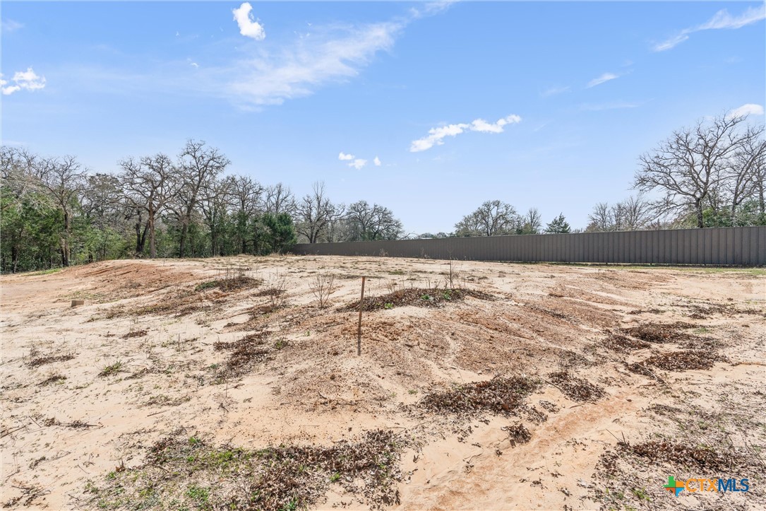 main property photo 10
