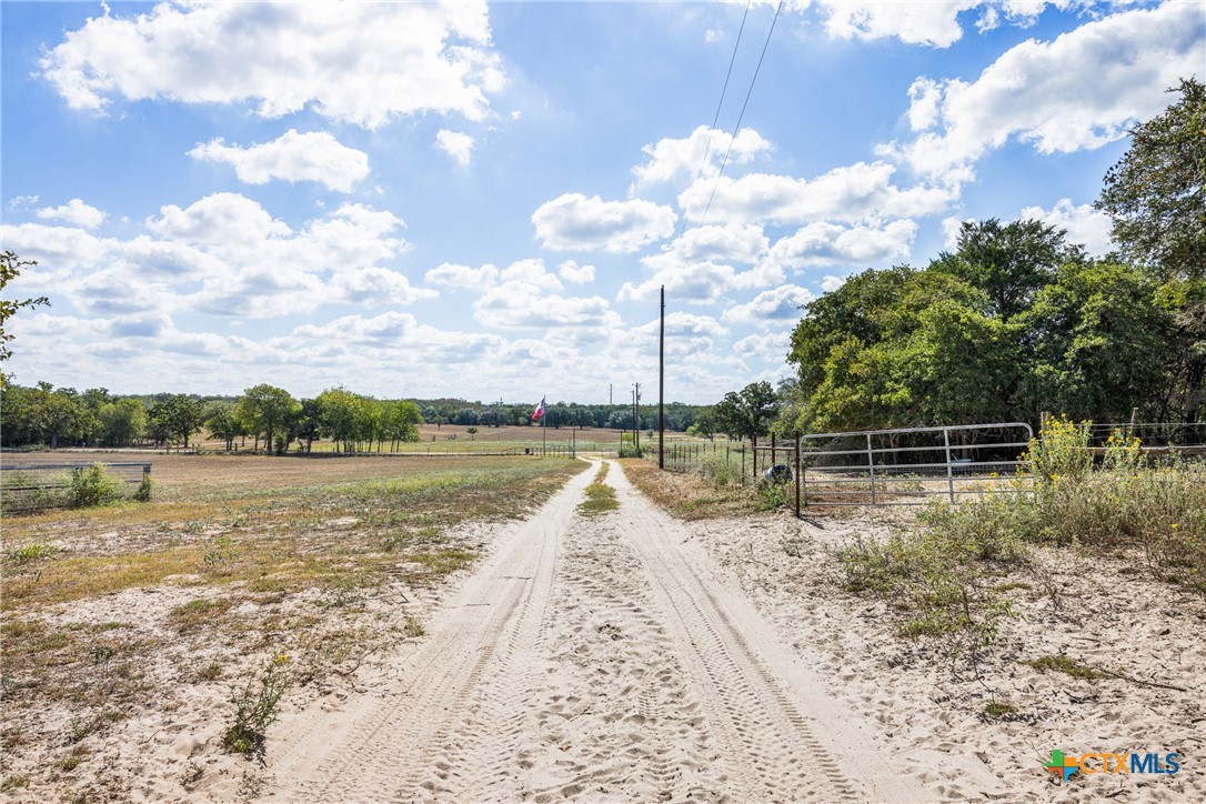 main property photo 7
