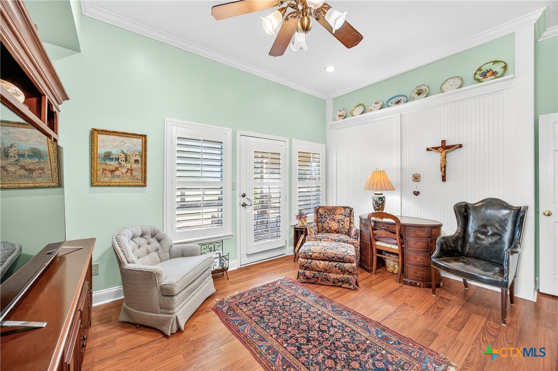 main property photo 14