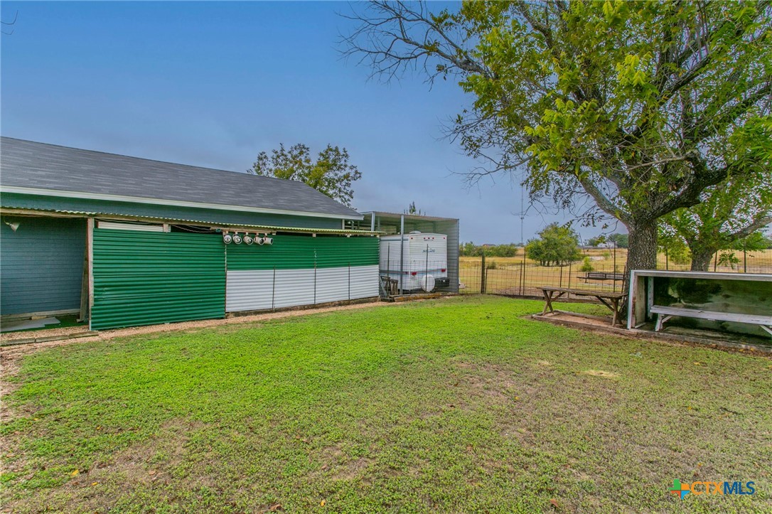 main property photo 28